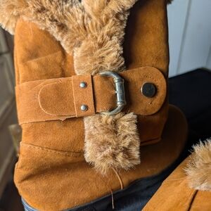KTan suede Winter boots with fur trim Size(40)